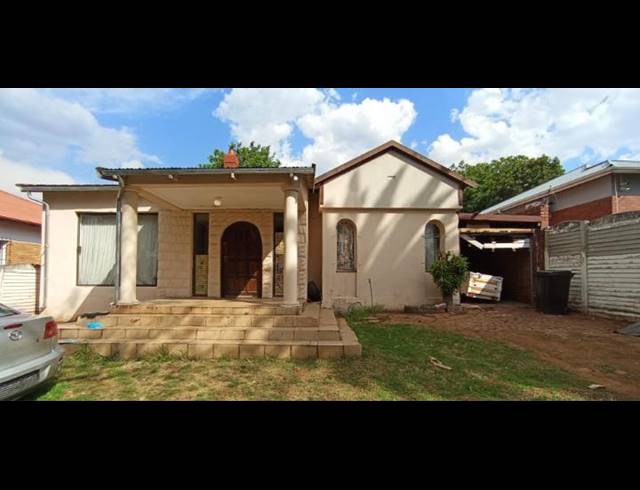 3 BEDROOM HOUSE FOR SALE IN KENSINGTON